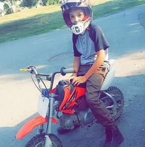 Meet your Posher, Devin